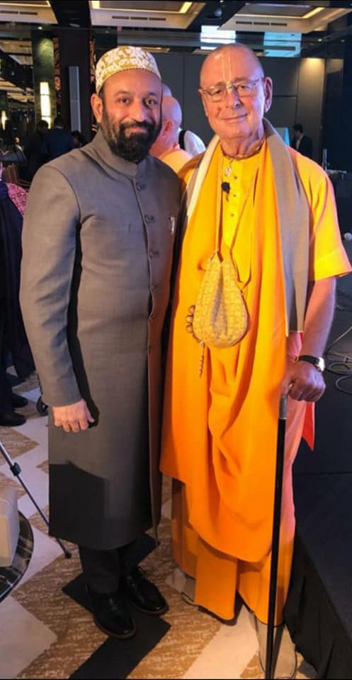 Dr. Mustafa Saasa with HH Sivaramswami the Hungarian Monk & Director of Spiritual Center, Hungary during the event “Awakening the Soul” on the theme of “Unity in Diversity” at Waldorf Astoria, Dubai – UAE on 31st January 2020.