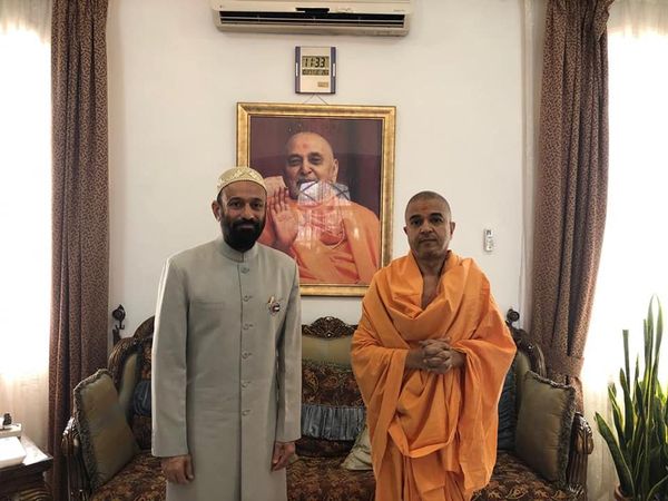  with His Holiness Reverend Brahmavihari Swami Ji 